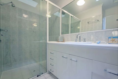 Moy At Nelson Bay - Perisher Accommodation 4