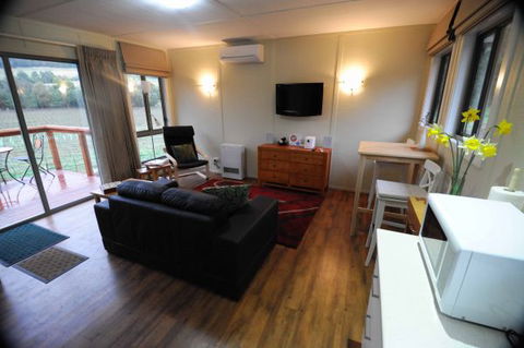Gisborne Peak Winery  Cottages - Perisher Accommodation 2
