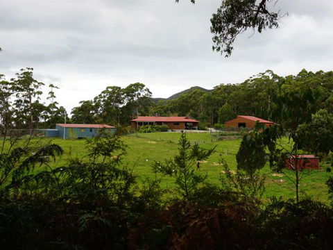Eagle's Roost Farmstay B&B - Perisher Accommodation 5