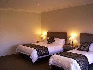 Parkes Int Motor Inn - Perisher Accommodation 0