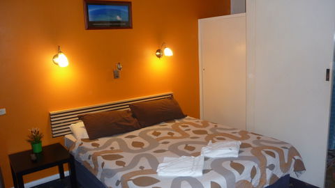 Adelaide Traveller's Inn Backpackers - Perisher Accommodation 0