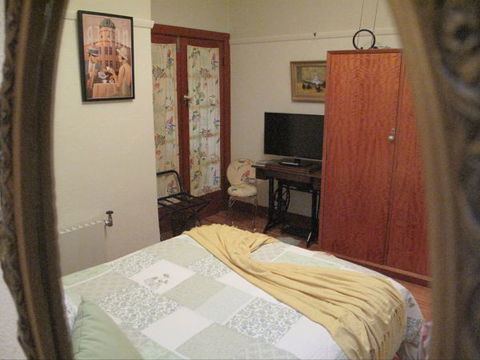 B&B Wodonga - Art Deco Accommodation - Perisher Accommodation 4