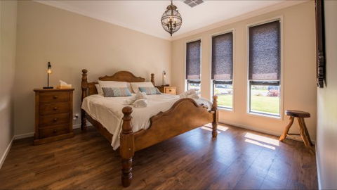 Barossa Family Holiday Home - Perisher Accommodation 2