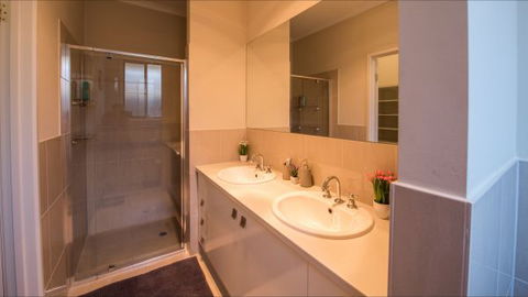 Barossa Family Holiday Home - Perisher Accommodation 9