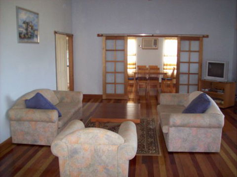 Baudins View Holiday House - Perisher Accommodation 4
