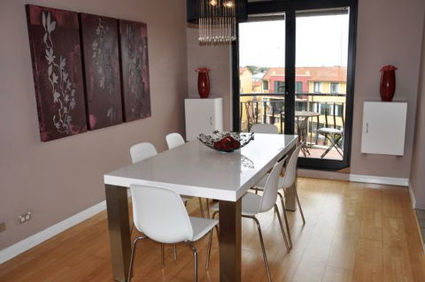 Best Apartment In The Heart Of Sydney’s Little Italy - Perisher Accommodation 3