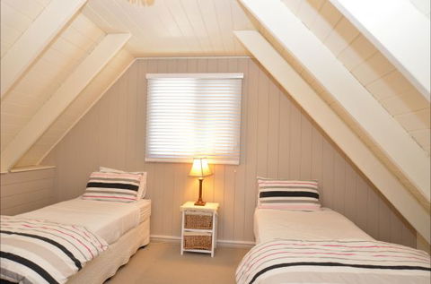 Beechworth Camellia Cottage - Perisher Accommodation 5