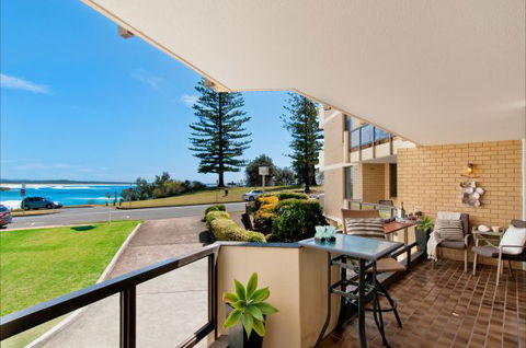 Beauty At The Beach - Perisher Accommodation 1