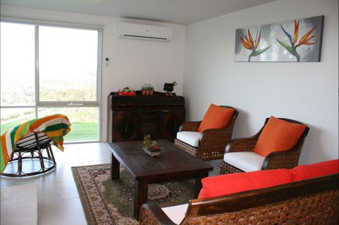 BTU Cottage Nowra Hill - Perisher Accommodation 3