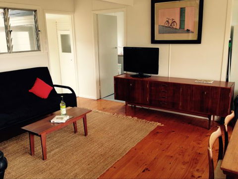 Cosy Seaside Cottage - Perisher Accommodation 3