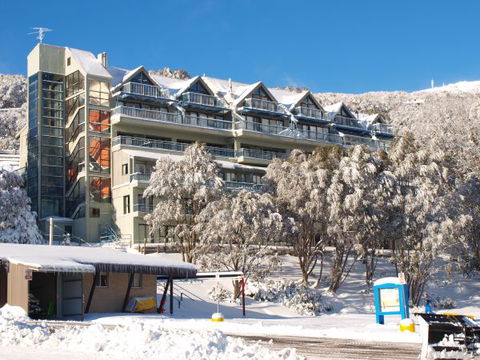 Falls Creek Country Club - Perisher Accommodation 0