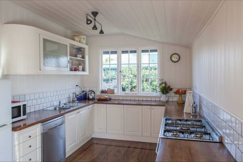 Flop House - Perisher Accommodation 9