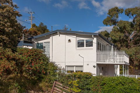 Long Beach House - Perisher Accommodation 1