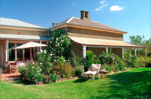 Lochinver Farm Homestead And Cottages - Perisher Accommodation 0