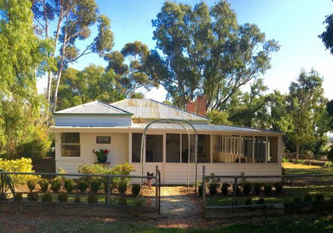Lochinver Farm Homestead And Cottages - Perisher Accommodation 6