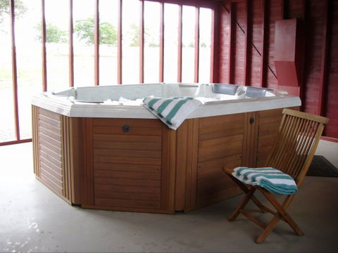 Lochinver Farm Homestead And Cottages - Perisher Accommodation 8