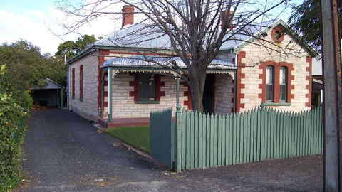Naracoorte Cottages – Smith Street Villa - Perisher Accommodation 0