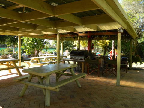 Melaleuca Grove Holiday Units & Motor Inn - Perisher Accommodation 4