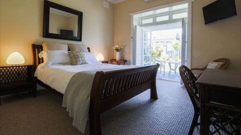 Merewether Beach House B And B - Perisher Accommodation 1