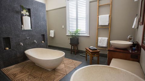 Merewether Beach House B And B - Perisher Accommodation 2
