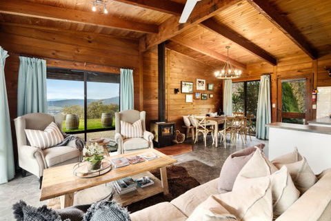 Mt Bellevue Lodge - King Valley - Perisher Accommodation 0