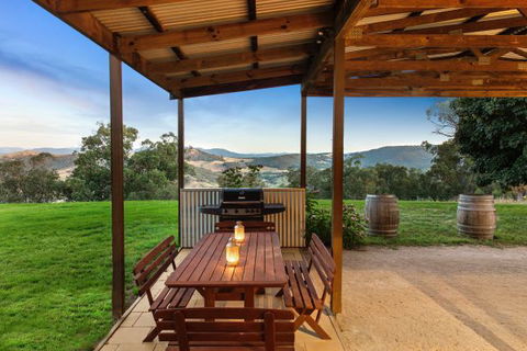 Mt Bellevue Lodge - King Valley - Perisher Accommodation 9