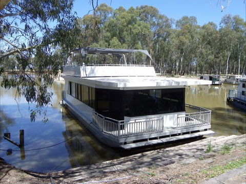 Murray Downs Marina Houseboats - Perisher Accommodation 1