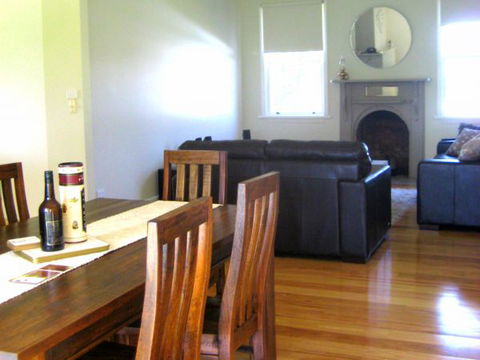 Orange Tree Cottage - Perisher Accommodation 3