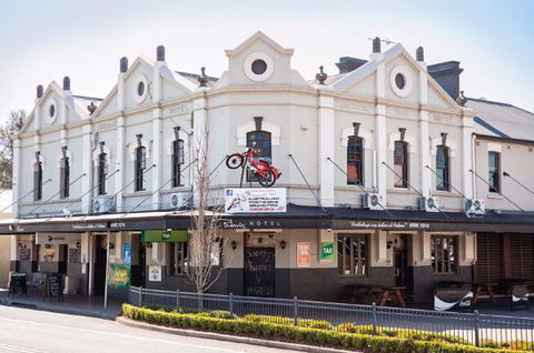 Pedens Hotel - Perisher Accommodation 0