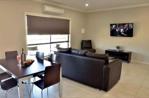 Renmark Holiday Apartments - Perisher Accommodation 5