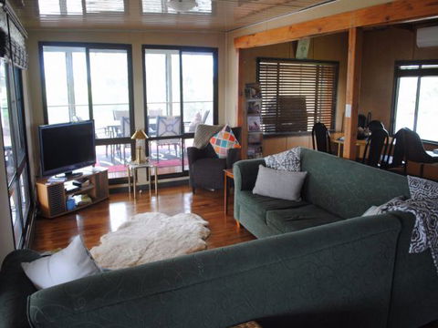 Riverside Farm Retreat B And B - Perisher Accommodation 4