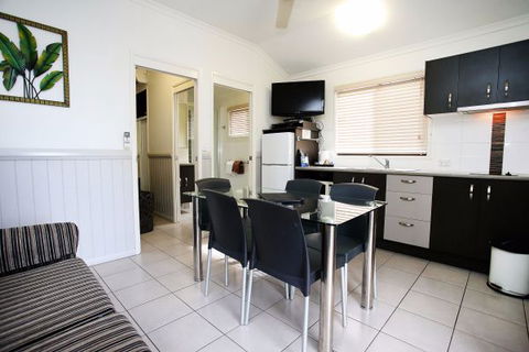 BIG 4 Rowes Bay Beachfront Holiday Park - Perisher Accommodation 8