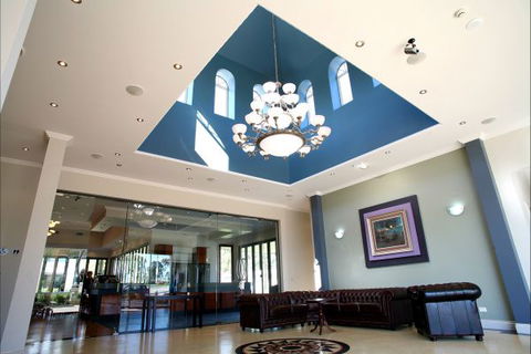 Shangri La Gardens Motel And Function Centre - Perisher Accommodation 2