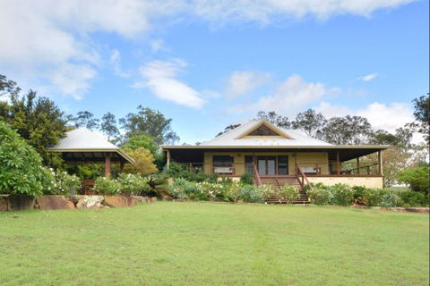 Tellace Estate Homestead - Perisher Accommodation 0