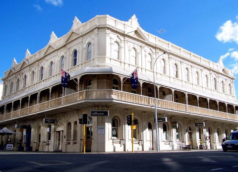 The Melbourne Hotel - Perisher Accommodation 0