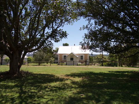 The Old Drik Drik Schoolhouse Retreat - Perisher Accommodation 3