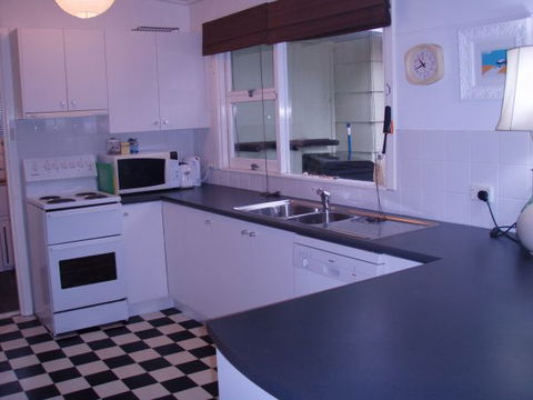 The Classic Beach House - Perisher Accommodation 4