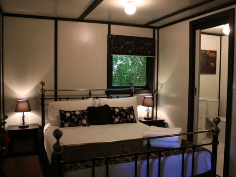 Tudor Cottages Mount Dandenong - Perisher Accommodation 3