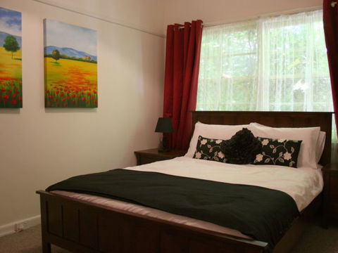 Tudor Cottages Mount Dandenong - Perisher Accommodation 9