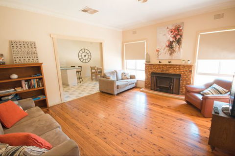 Wang Stays And Short Stops - Perisher Accommodation 5