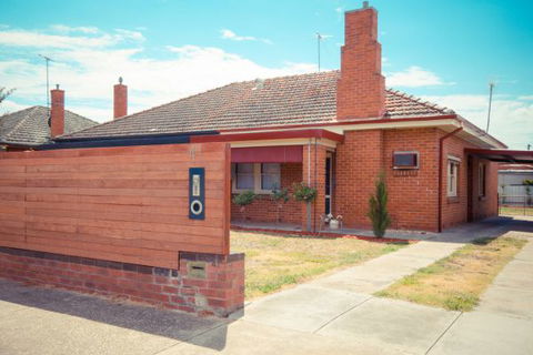 Wang Stays And Short Stops - Perisher Accommodation 7