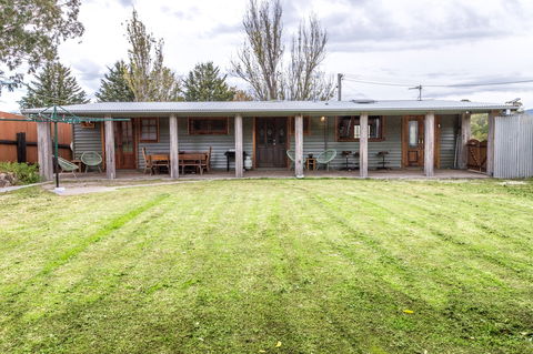 Uniquely Pambula - Pet Friendly Holiday Accomodation - Perisher Accommodation 1