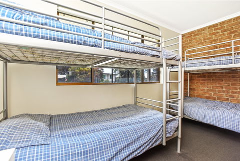Unit 3, 5-/ Surf Avenue, Carrickalinga - Perisher Accommodation 3