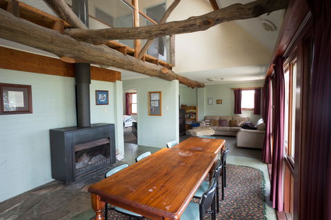 Hawkesbury Heights YHA - Perisher Accommodation 7