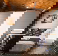 Waterfall Springs Retreat and Wildlife Sanctuary - Perisher Accommodation