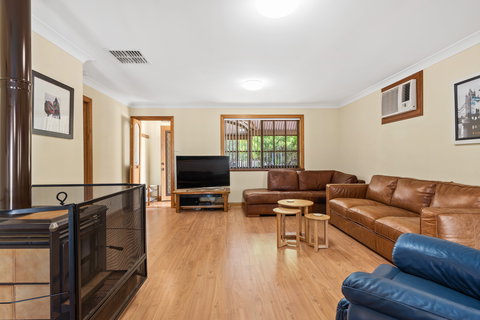 Century21 SouthCoast: Reef & Vines Port Noarlunga - Perisher Accommodation 1