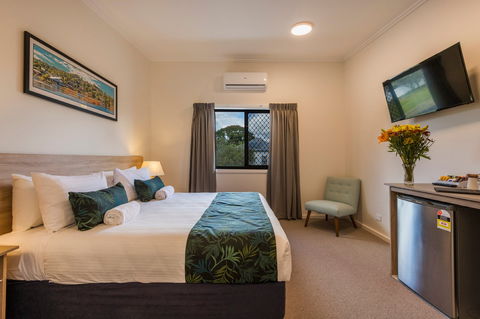 MAS Country Club Maclean Motel - Perisher Accommodation 0