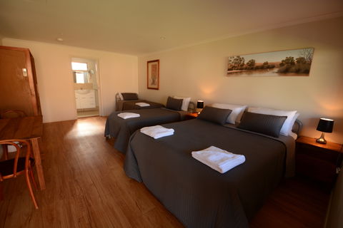 The Original Silverton Hotel - Perisher Accommodation 2
