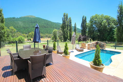 Mill Cottage - Wandiligong - Perisher Accommodation 0