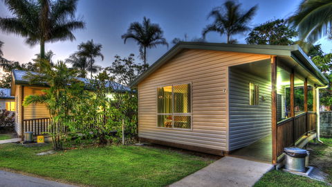 Queens Beach Tourist Village - Perisher Accommodation 2